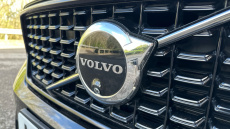 Volvo XC40 2.0 B3P Plus Dark 5dr Auto Petrol Estate